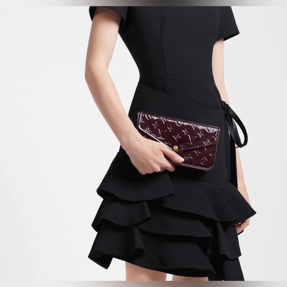 Louis Vuitton - Amarante Felicie Pochette - Embossed Monogram Vernis | Giftable! - Picture 4 of 12